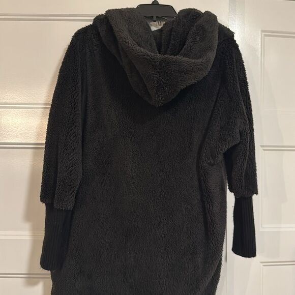 Fashion Nova hooded faux fur jacket, NWT - Picture 7 of 7